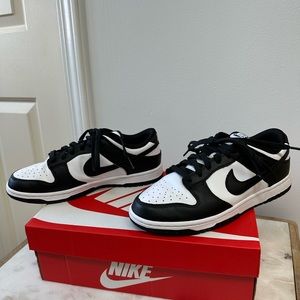 Nike dunk low retro men’s size 8